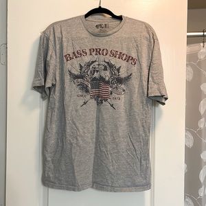 Bass Pro Mens shirt. Size Medium